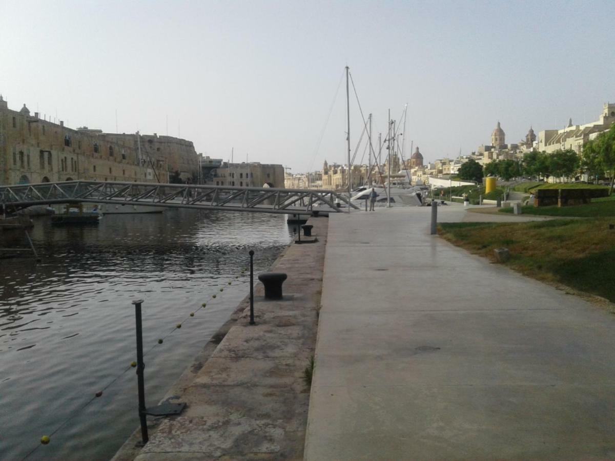 Townhouse Cospicua , Villa Luaran gambar